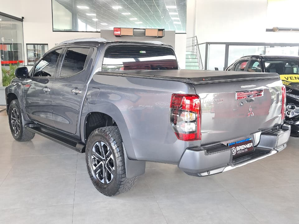 Foto L200 Triton Sport HPE-S 4x4 AT 2025